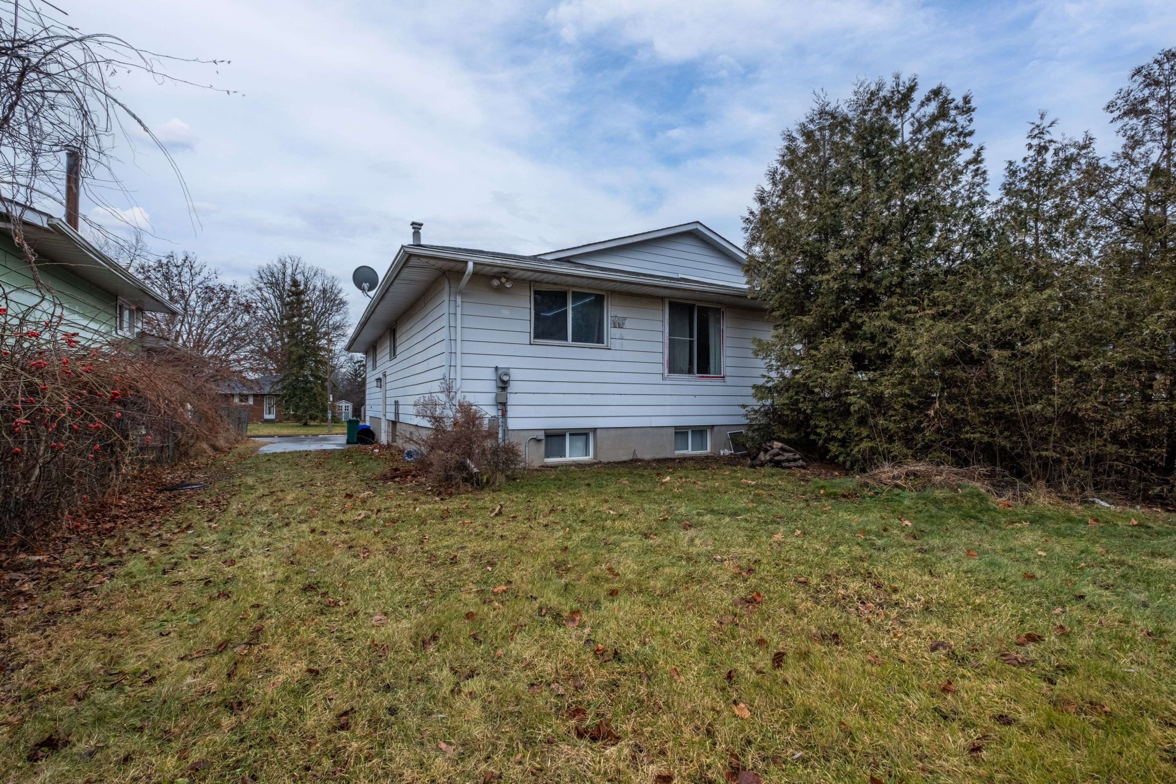 Kingston, ON K7M 6L5,155 Calderwood DR