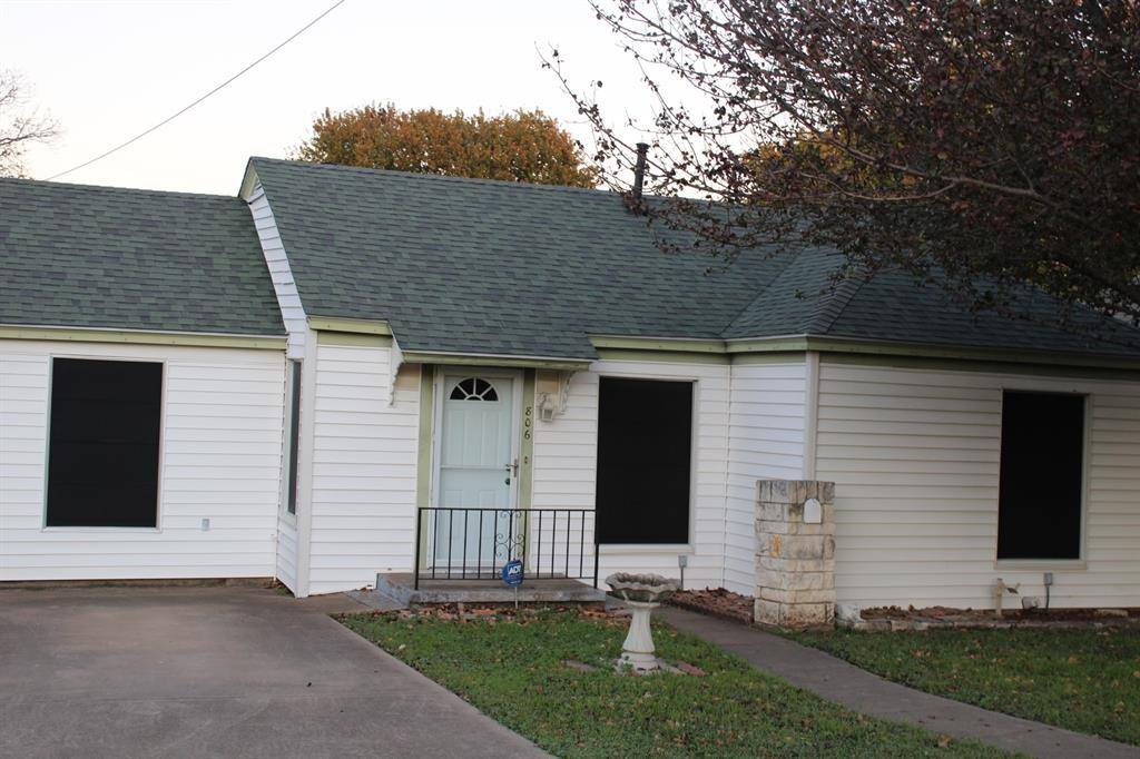 Seagoville, TX 75159,806 N Kaufman Street