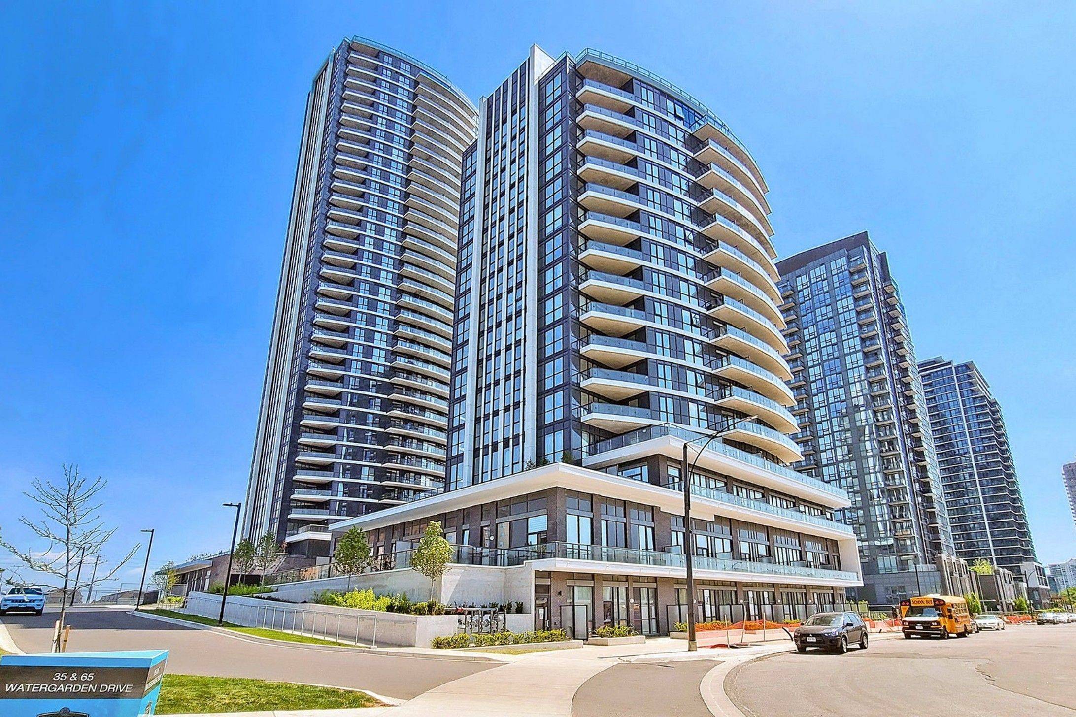 Mississauga, ON L5R 0G8,35 Watergarden DR #1815