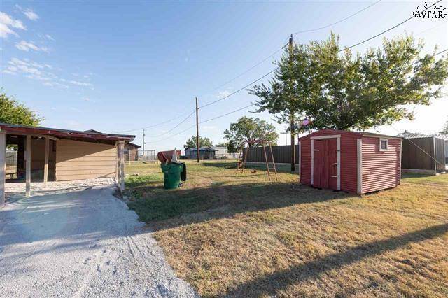 Henrietta, TX 76365,1104 N Bridge Street