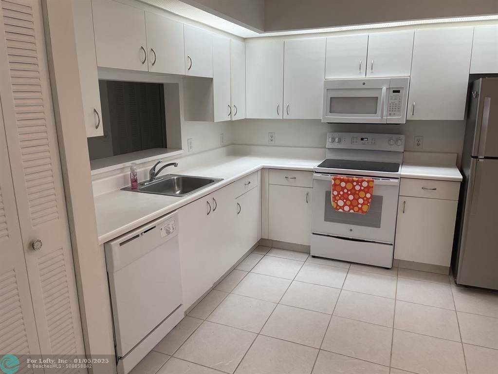 Pembroke Pines, FL 33027,13455 SW 16th Ct  #107F