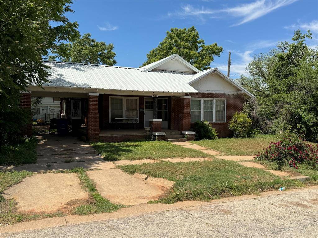 Sweetwater, TX 79556,611 Oak Street