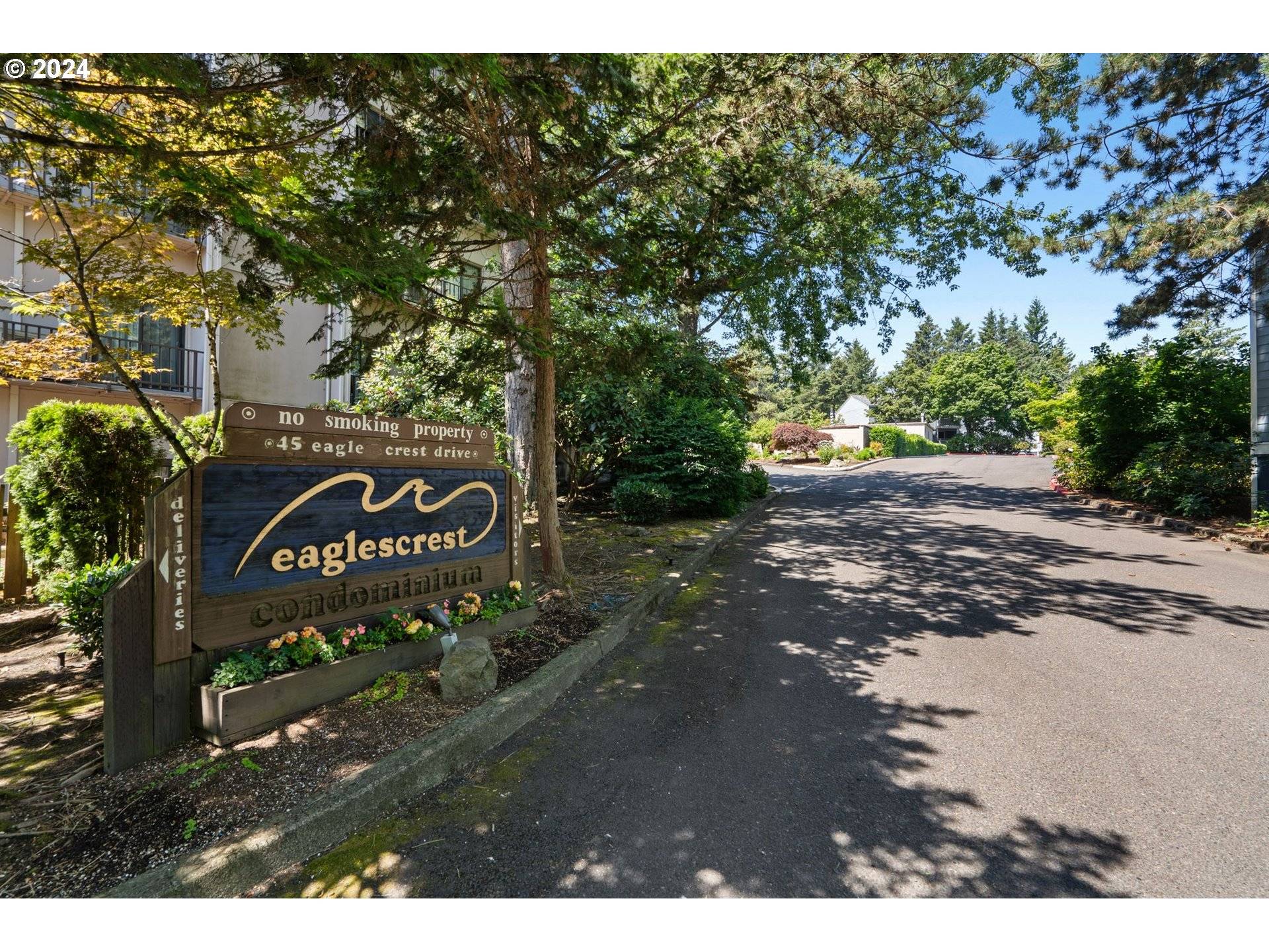 Lake Oswego, OR 97035,45 EAGLE CREST DR #405