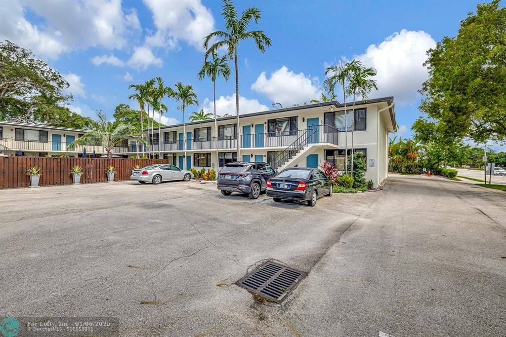 Wilton Manors, FL 33311,1901 N Andrews Ave  #205