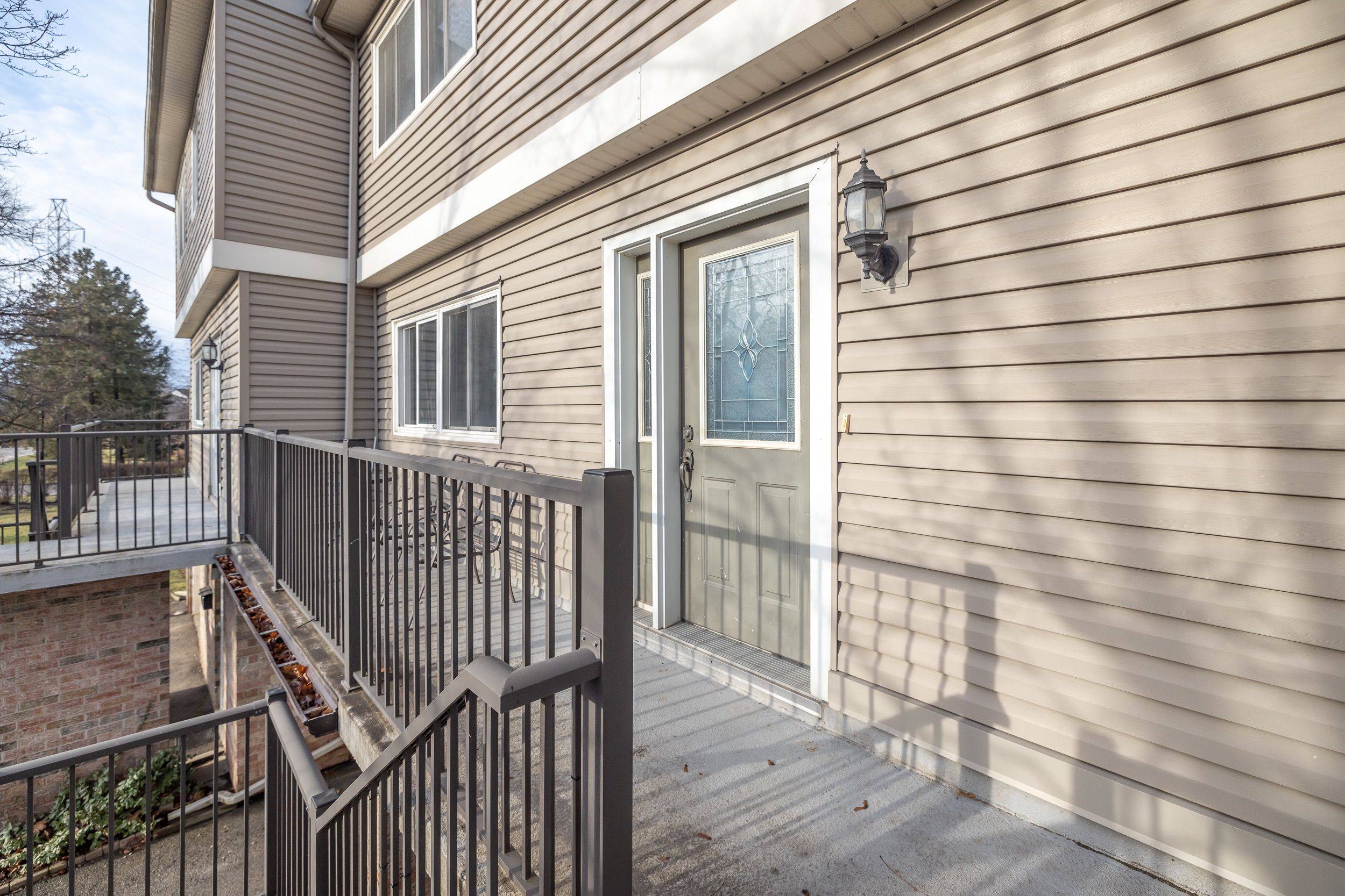 Guelph, ON N1G 2X5,295 Water ST #15