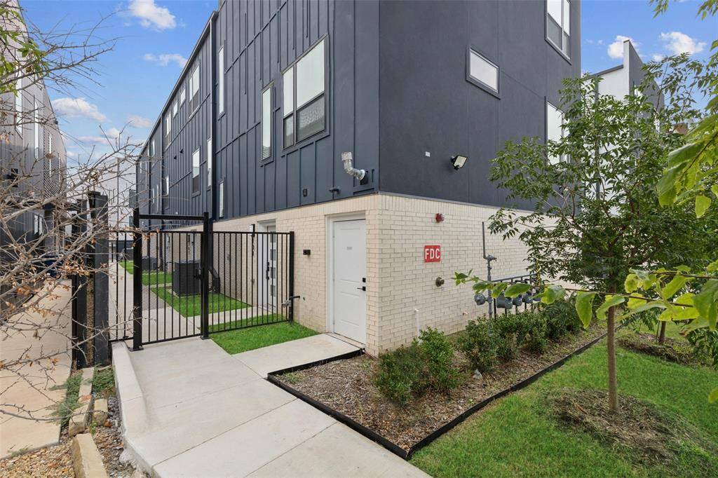 Dallas, TX 75204,2614 N Carroll Avenue #102