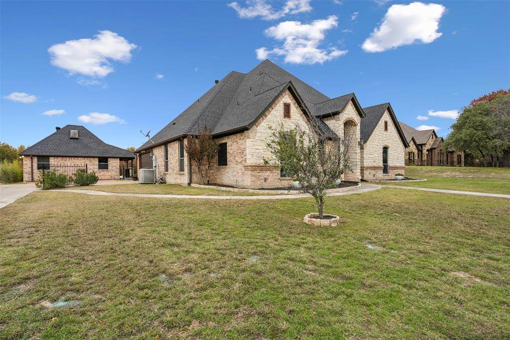 Azle, TX 76020,5700 Maple Valley Drive