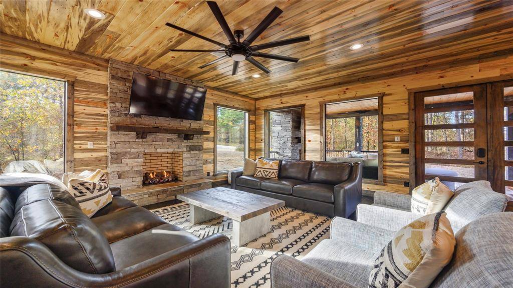 Broken Bow, OK 74728,1221 Pine Hills Road