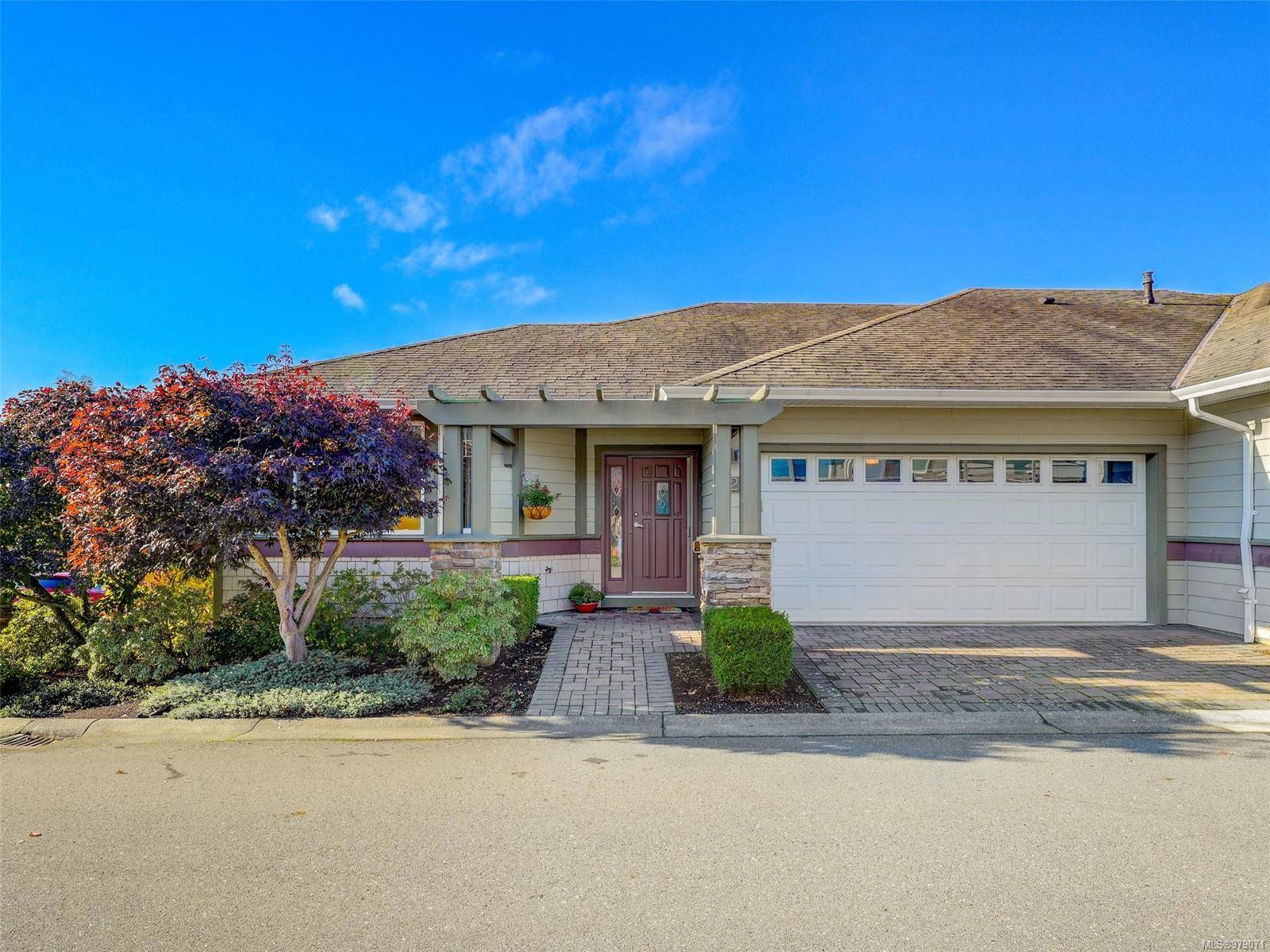 Saanich, BC V8X 5L6,759 Sanctuary Crt #21