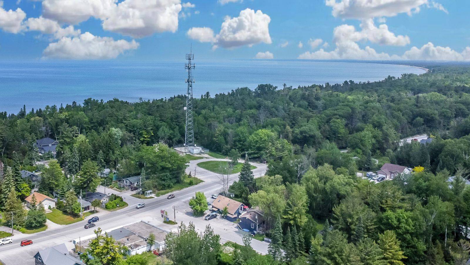 Wasaga Beach, ON L9Z 1W7,3071 Mosley ST