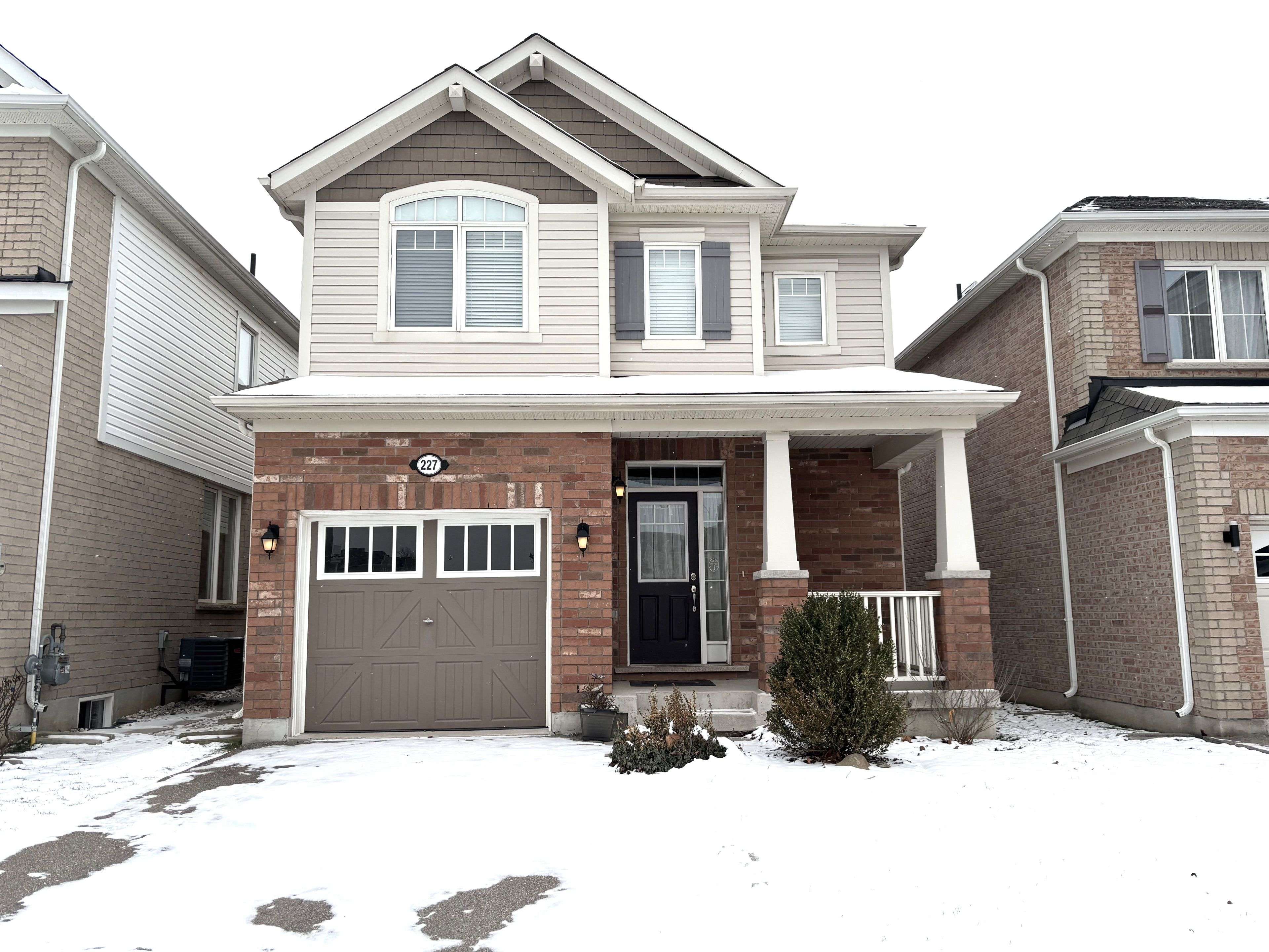 Hamilton, ON L8B 0Y4,227 Spring Creek DR