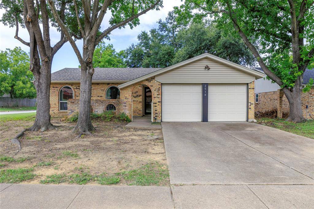 Arlington, TX 76016,2518 Colleen Drive