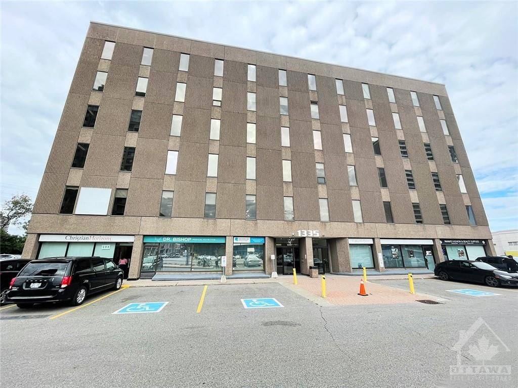 Carlington - Central Park, ON K1Z 8N8,1335 CARLING AVE #202