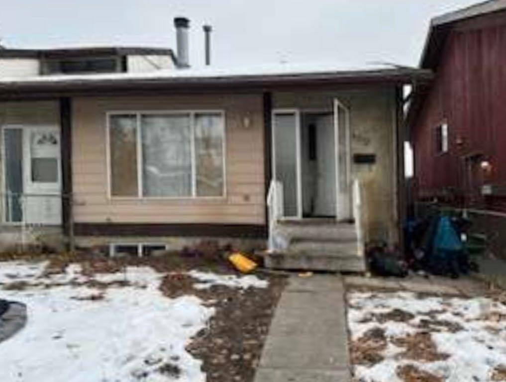 Calgary, AB T1Y 6A9,4512 44 AVE NE