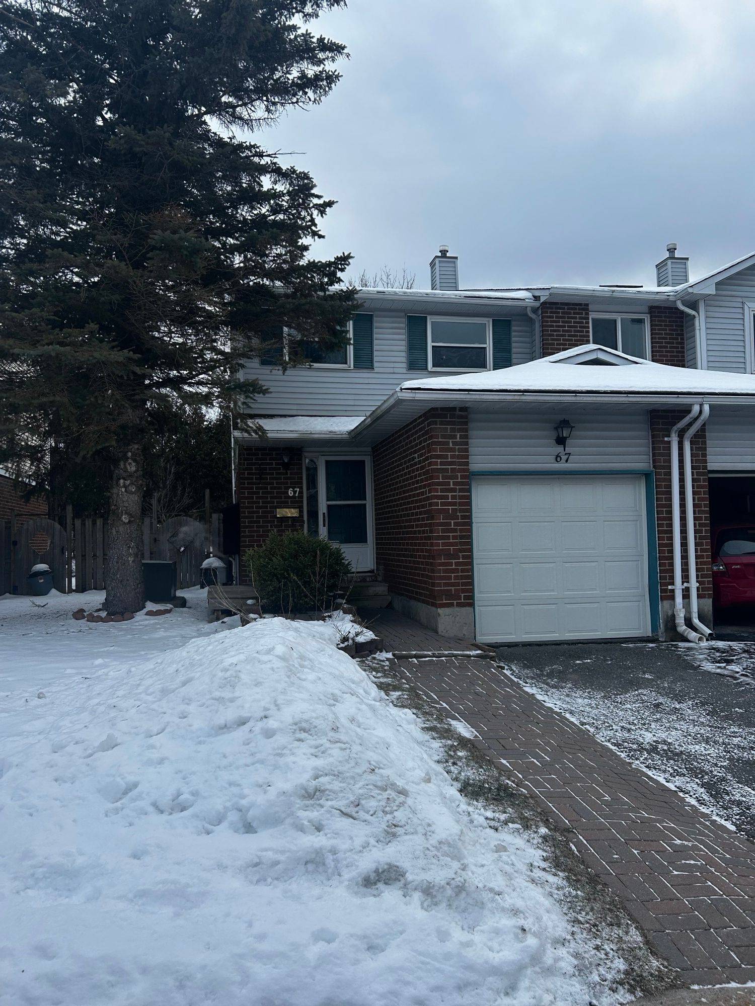 Kanata, ON K2L 2W8,67 Sundback LN