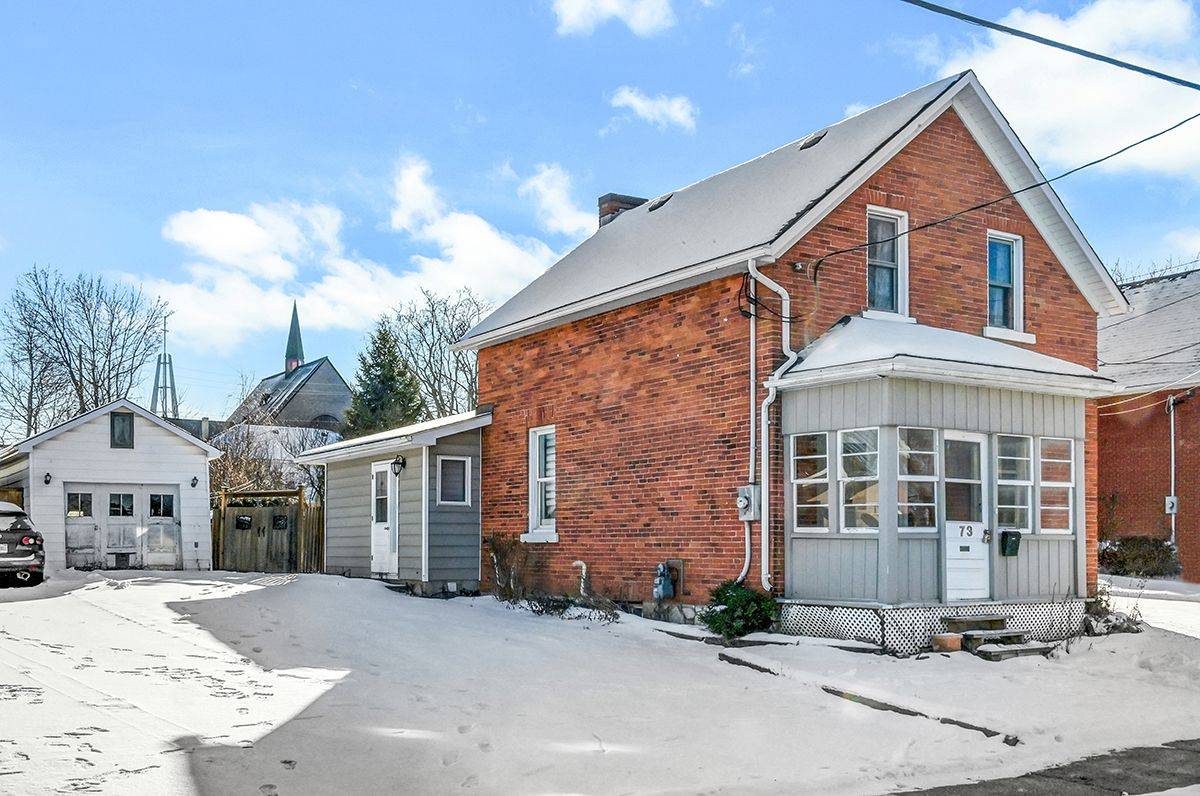 Renfrew, ON K7V 2W7,73 Renfrew AVE E