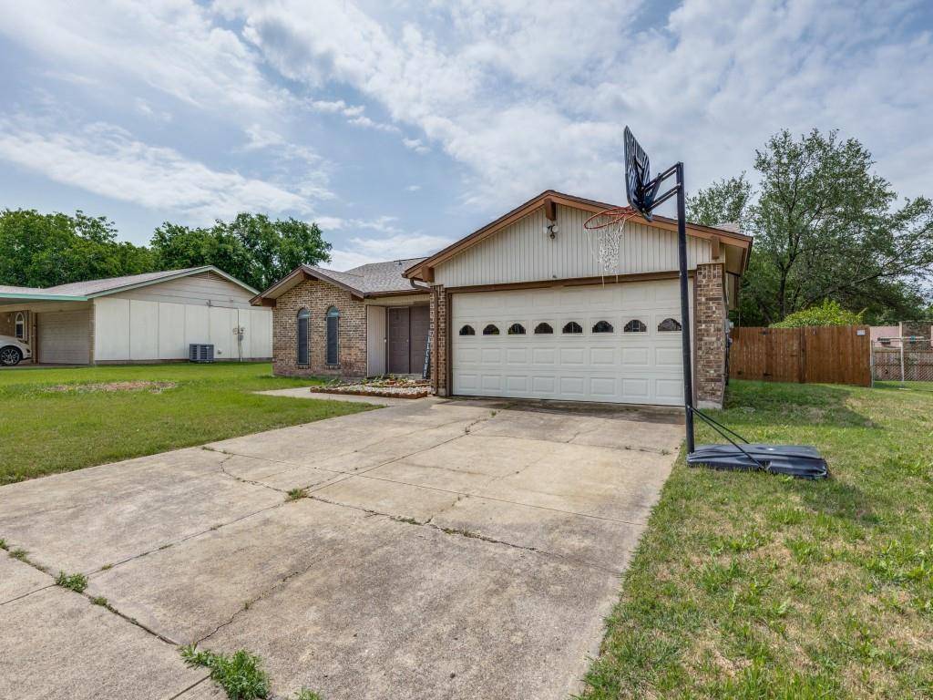 Haltom City, TX 76148,5612 Macrae Street