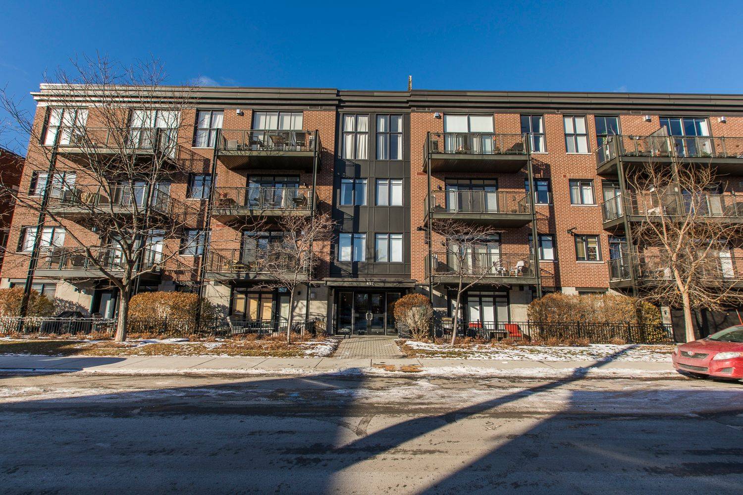 Ottawa Centre, ON K1R 5P5,457 McLeod ST #405