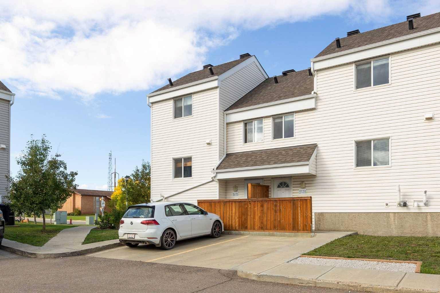 Fort Mcmurray, AB T9H3R5,711 Beaconhill DR #27