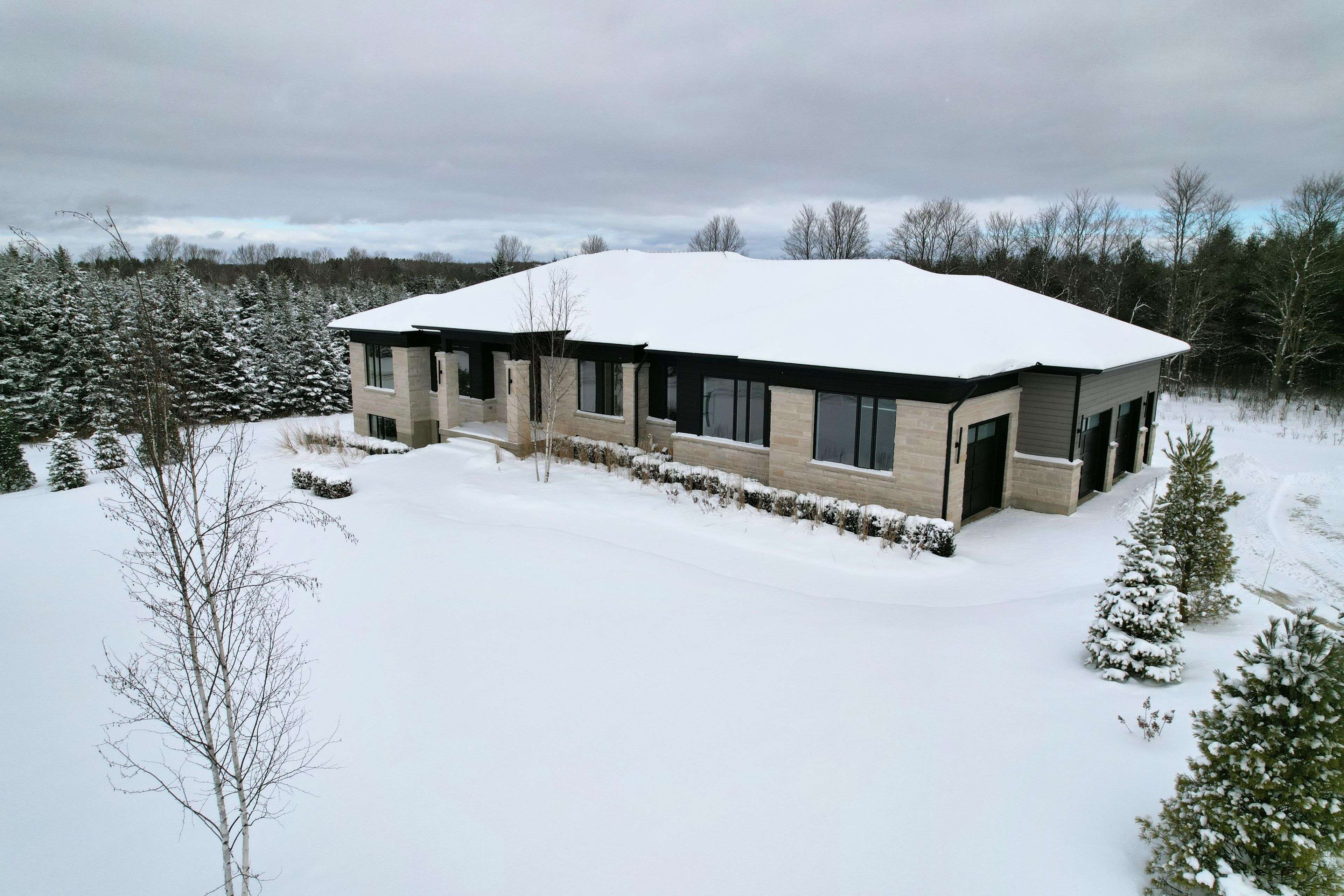 Grey Highlands, ON N0C 1H0,147 Blue Jay CRES