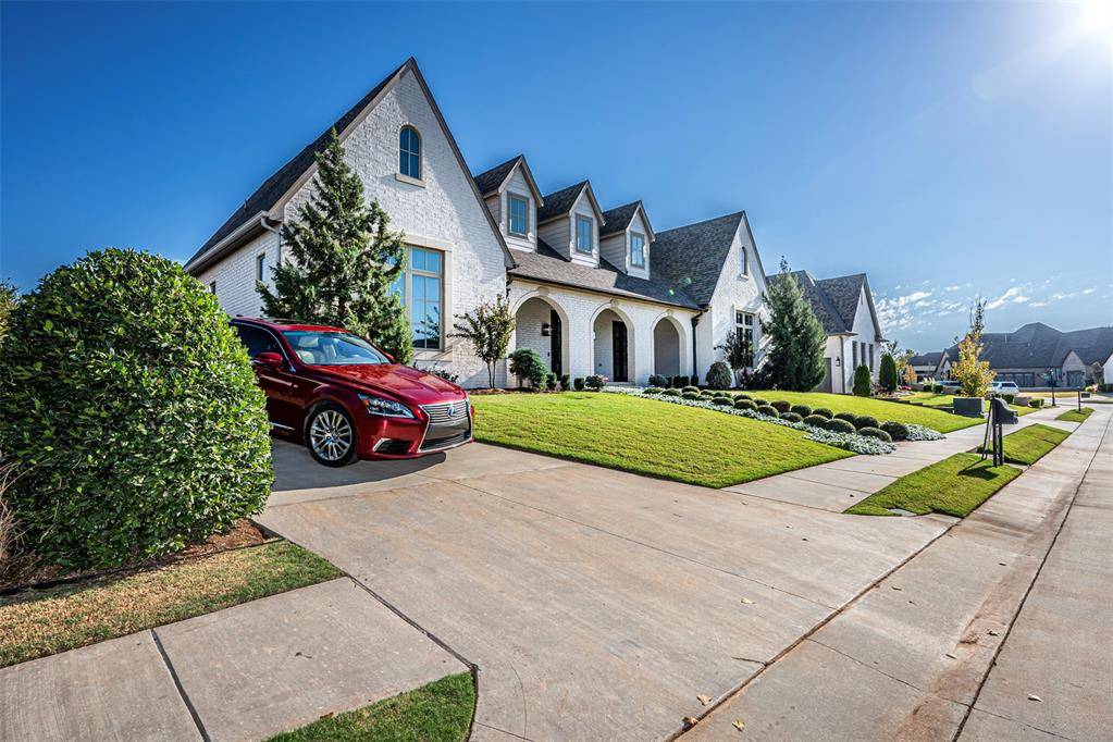 Edmond, OK 73025,6216 Hazeltine Drive