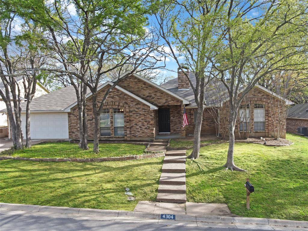 Arlington, TX 76016,4304 Hidden Creek Drive