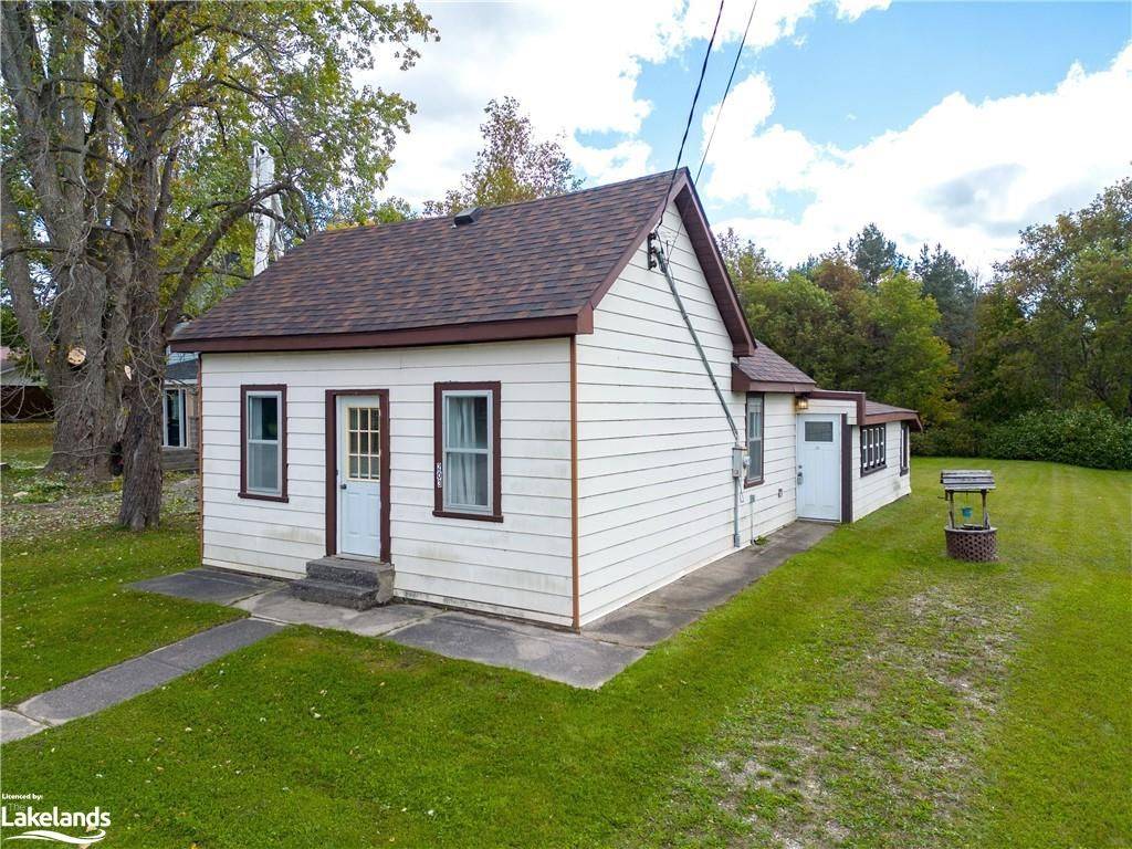 South Bruce Peninsula, ON N0H 1P0,203 QUEEN ST