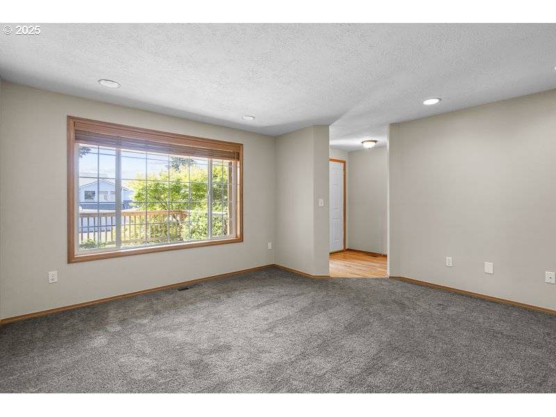 Salem, OR 97302,1823 BERNDT HILL DR S