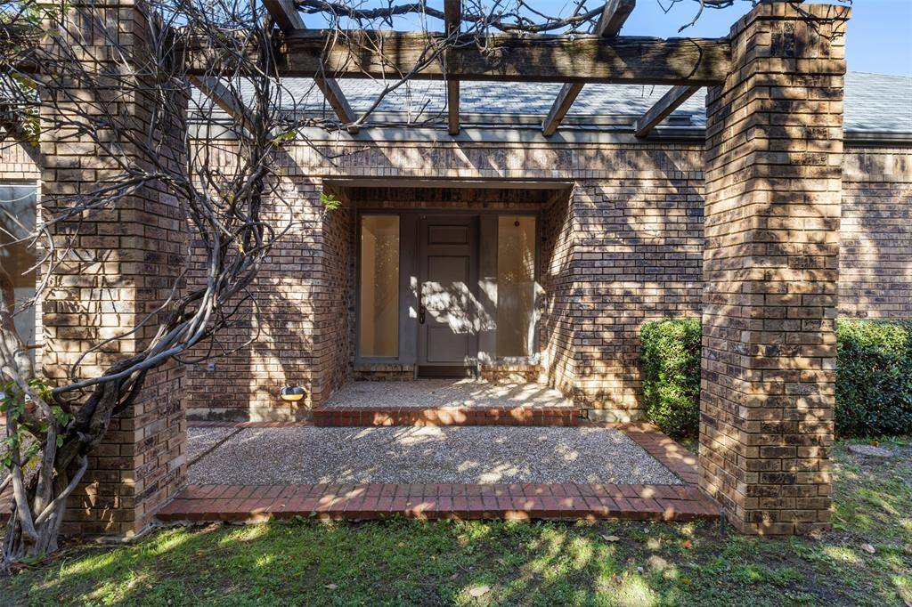 Dallas, TX 75225,7804 Boedeker Drive