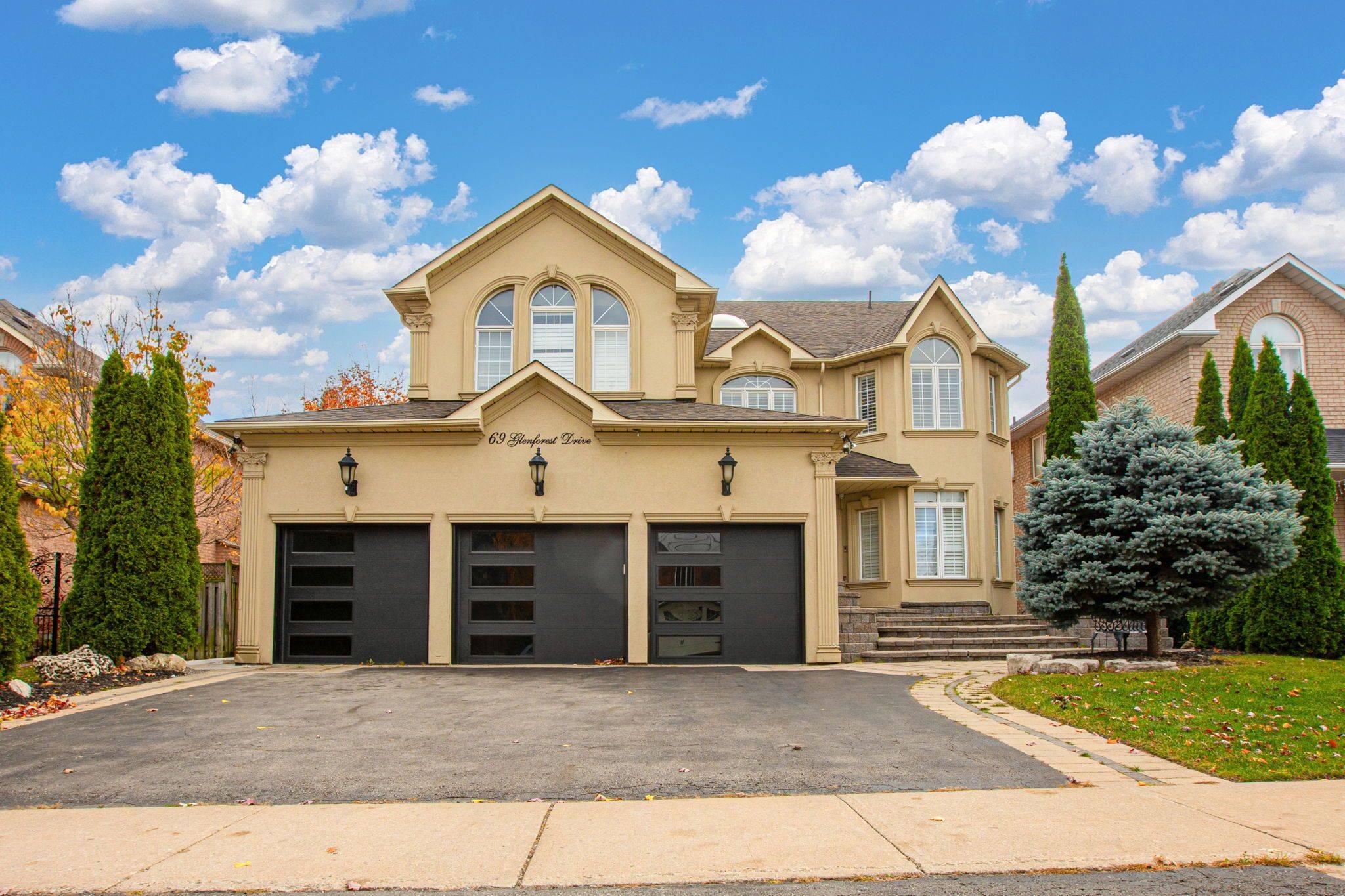 Vaughan, ON L4J 6K5,69 Glenforest DR