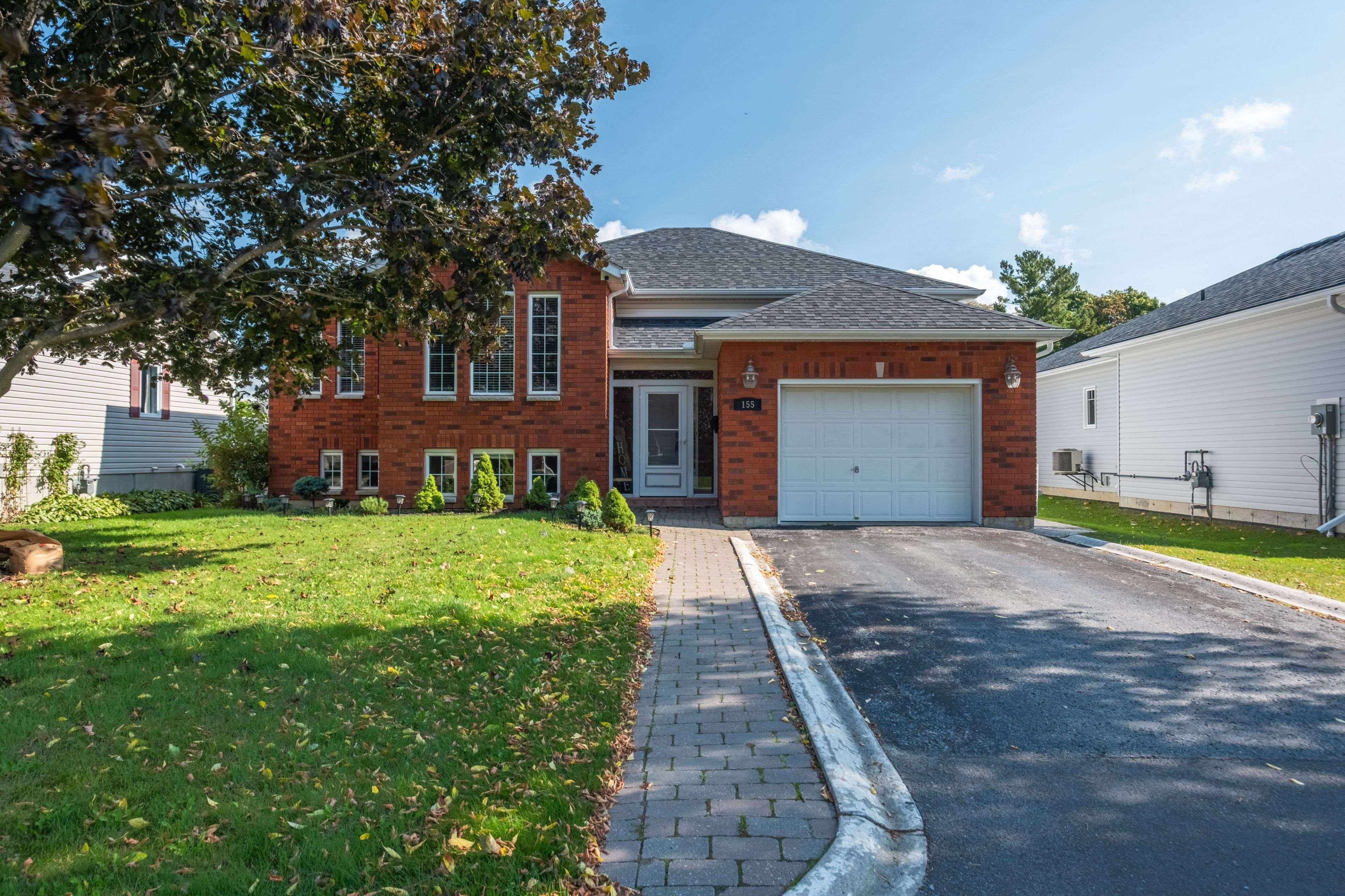 Gananoque, ON K7G 1P2,155 ELMWOOD DR