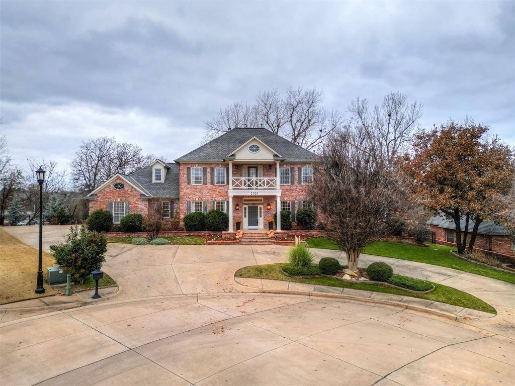 Edmond, OK 73034,2701 Spyglass Hill Road