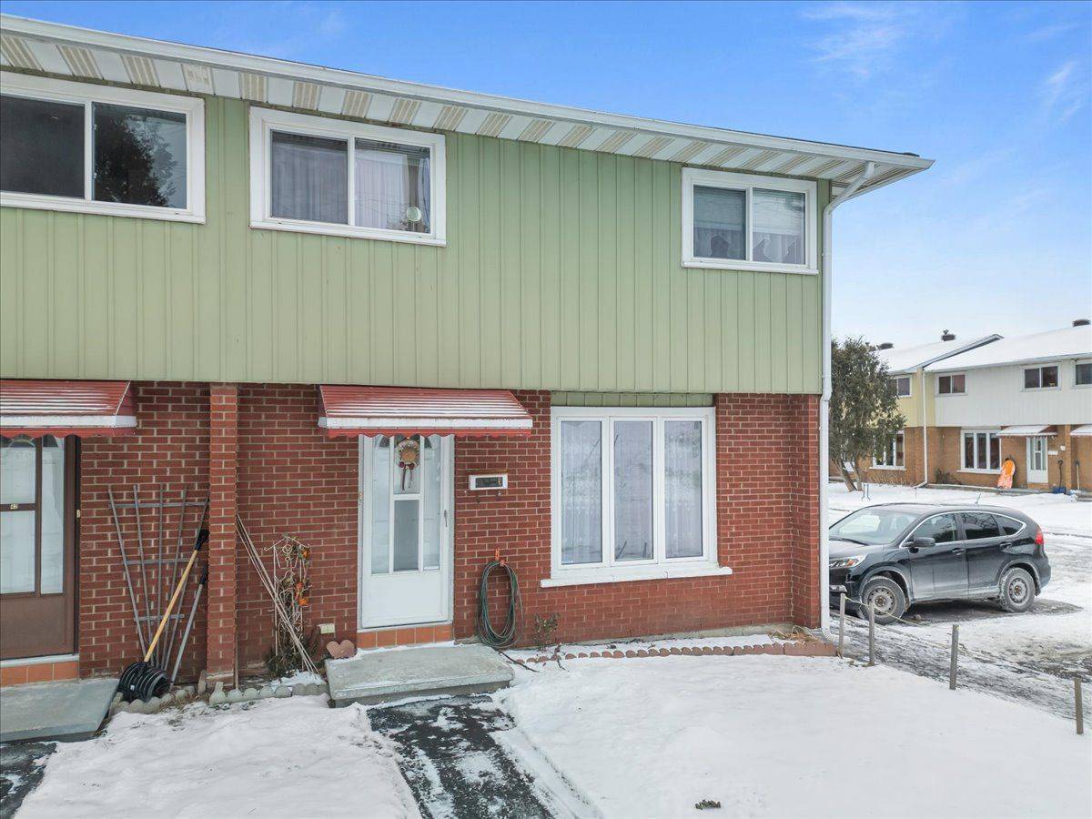 Hunt Club - South Keys And Area, ON K1V 6W6,1295 Ledbury AVE S #40