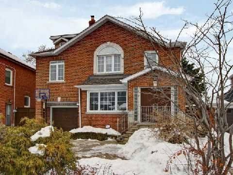 Toronto E03, ON M4B 1R8,184 Parkview Hill CRES