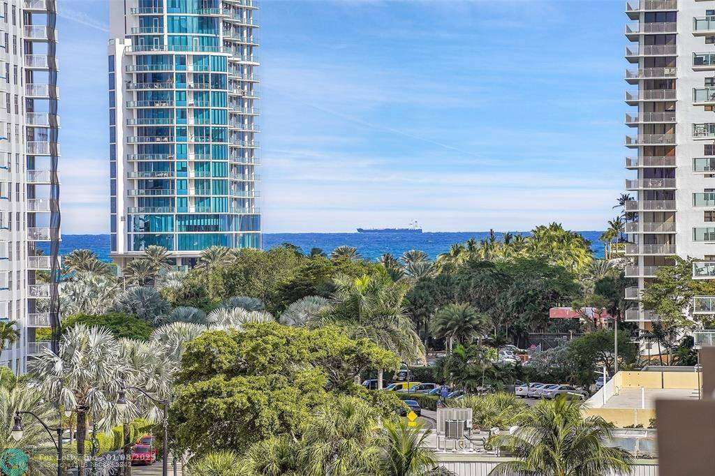 Sunny Isles Beach, FL 33160,250 174th St  #614