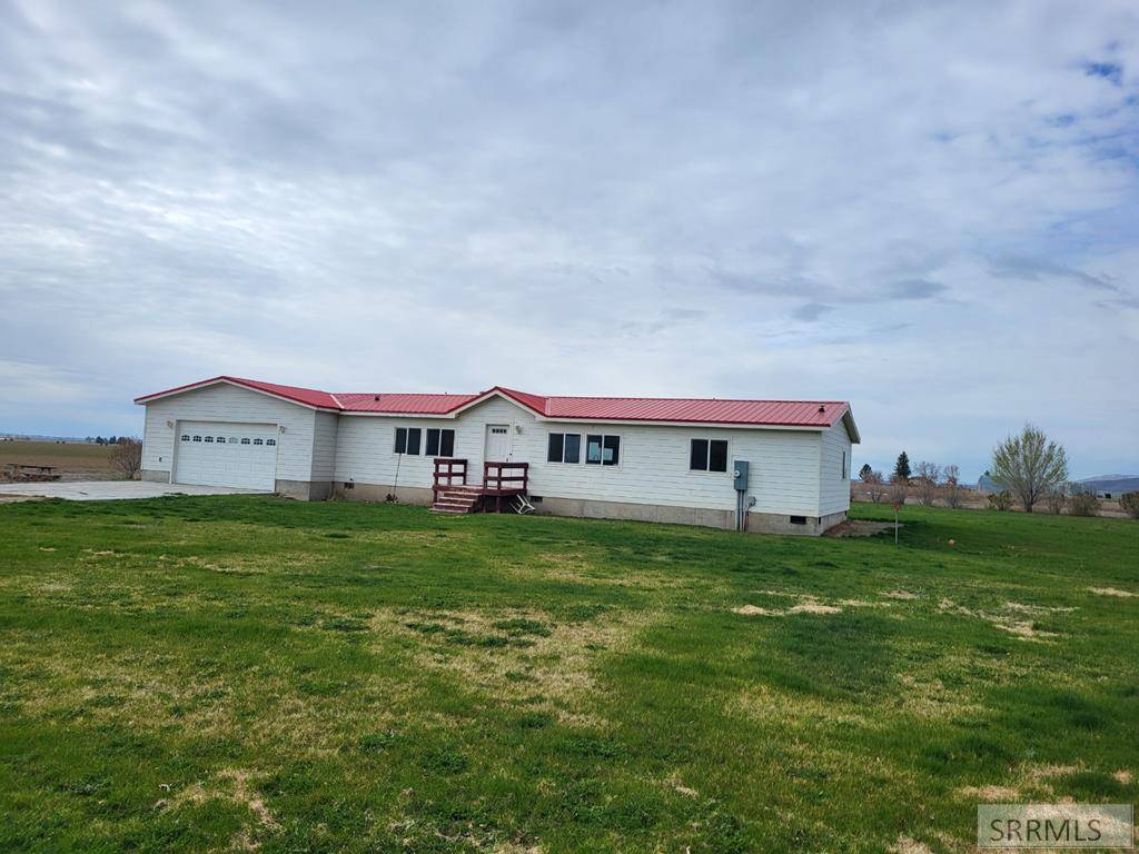 Howe, ID 83244,1395 W 3900 N