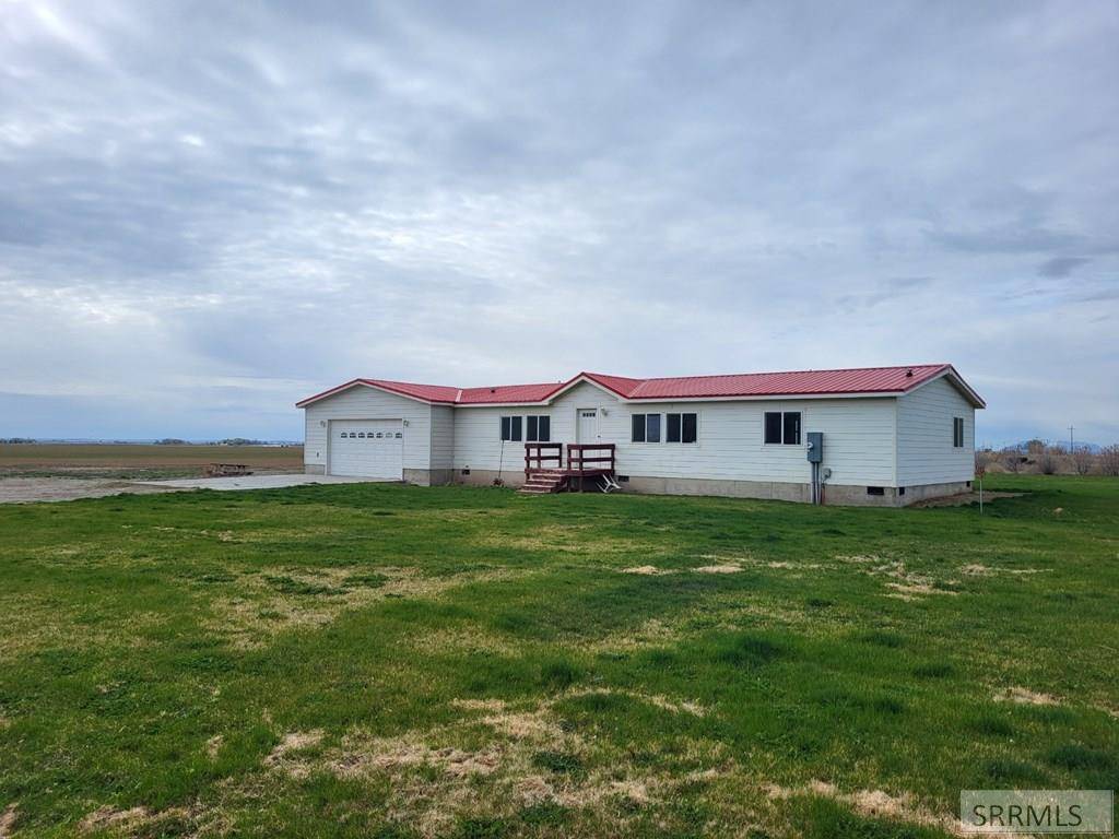 Howe, ID 83244,1395 W 3900 N