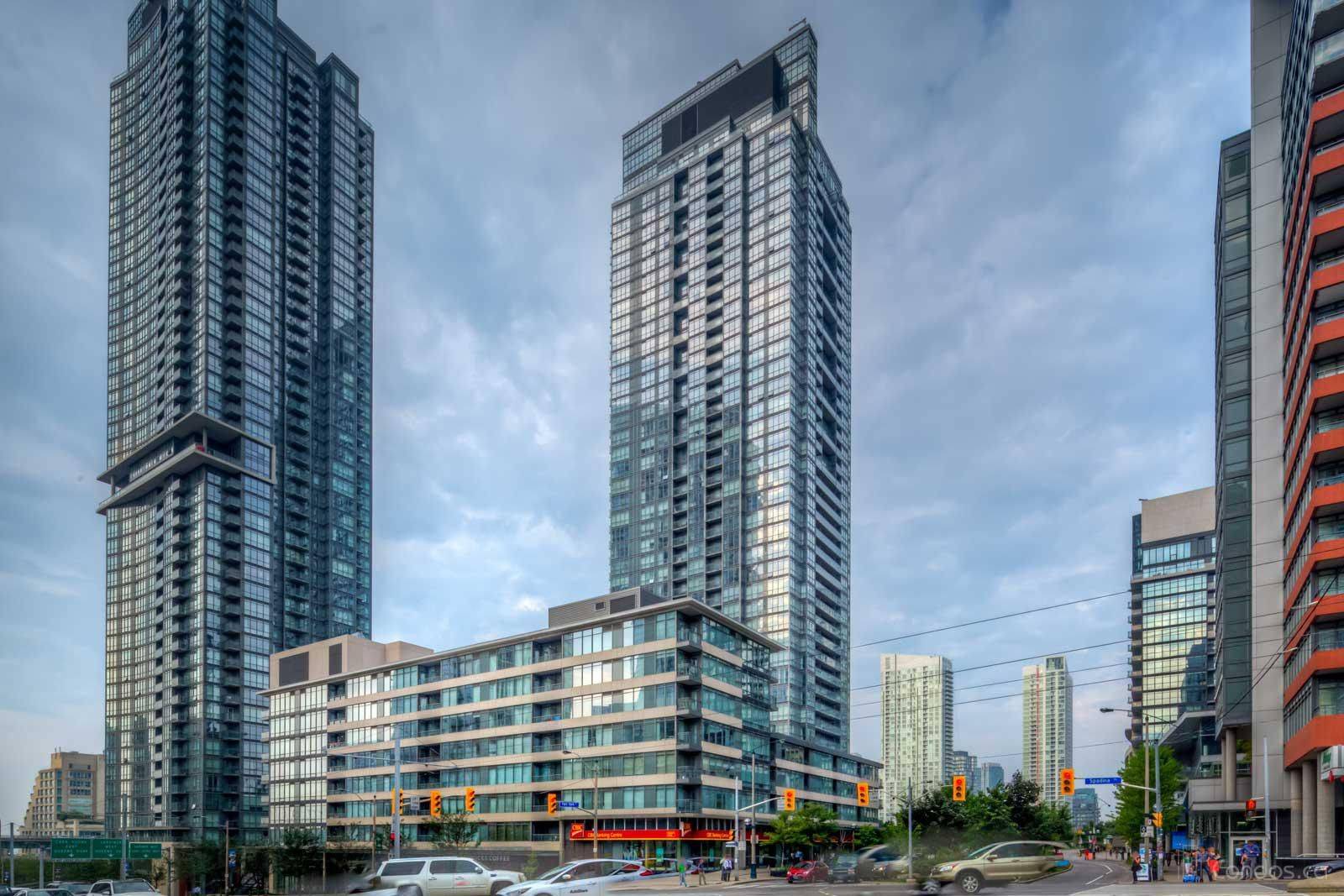 Toronto, ON M5V 3Y4,15 Fort York BLVD #2203