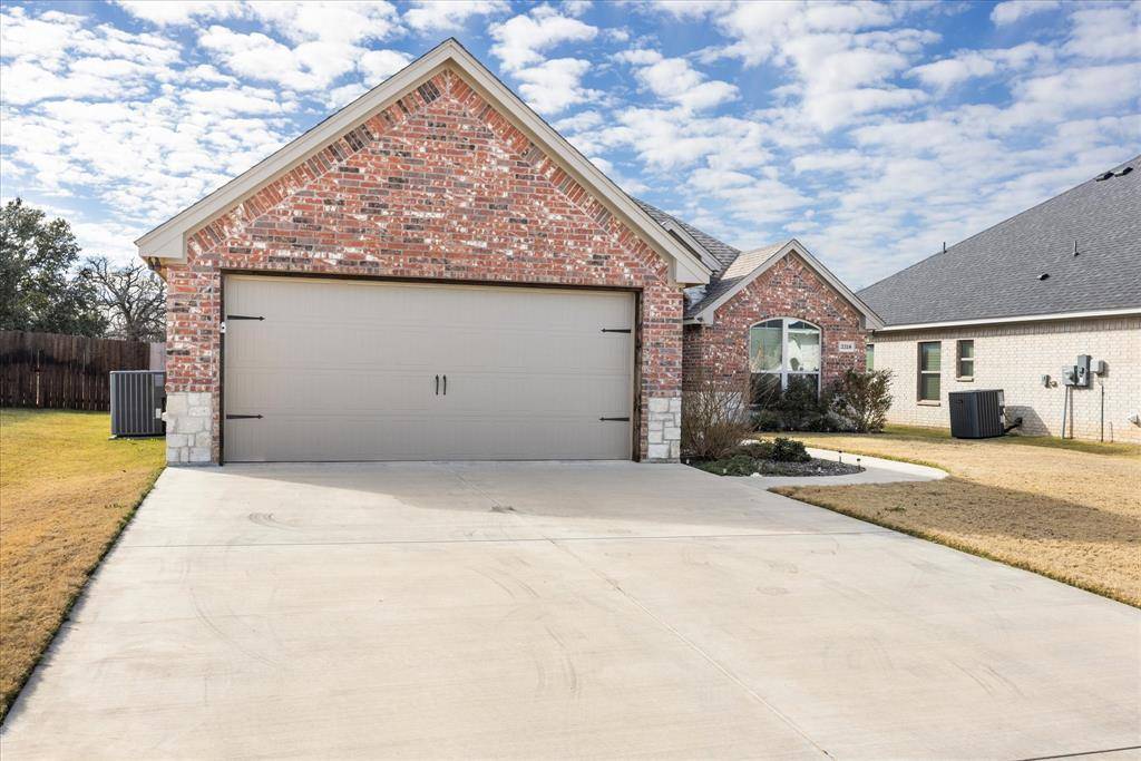 Granbury, TX 76049,3318 Windcrest Drive