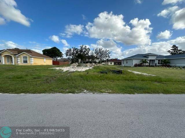 Port St Lucie, FL 34953,1915 SW Glenco St