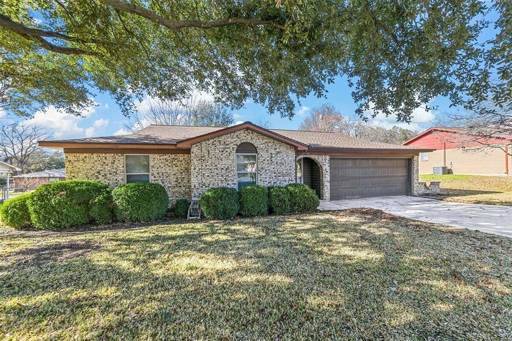 Benbrook, TX 76126,109 Lochness Lane