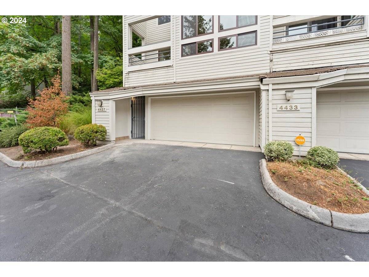 Lake Oswego, OR 97035,4437 THUNDER VISTA LN