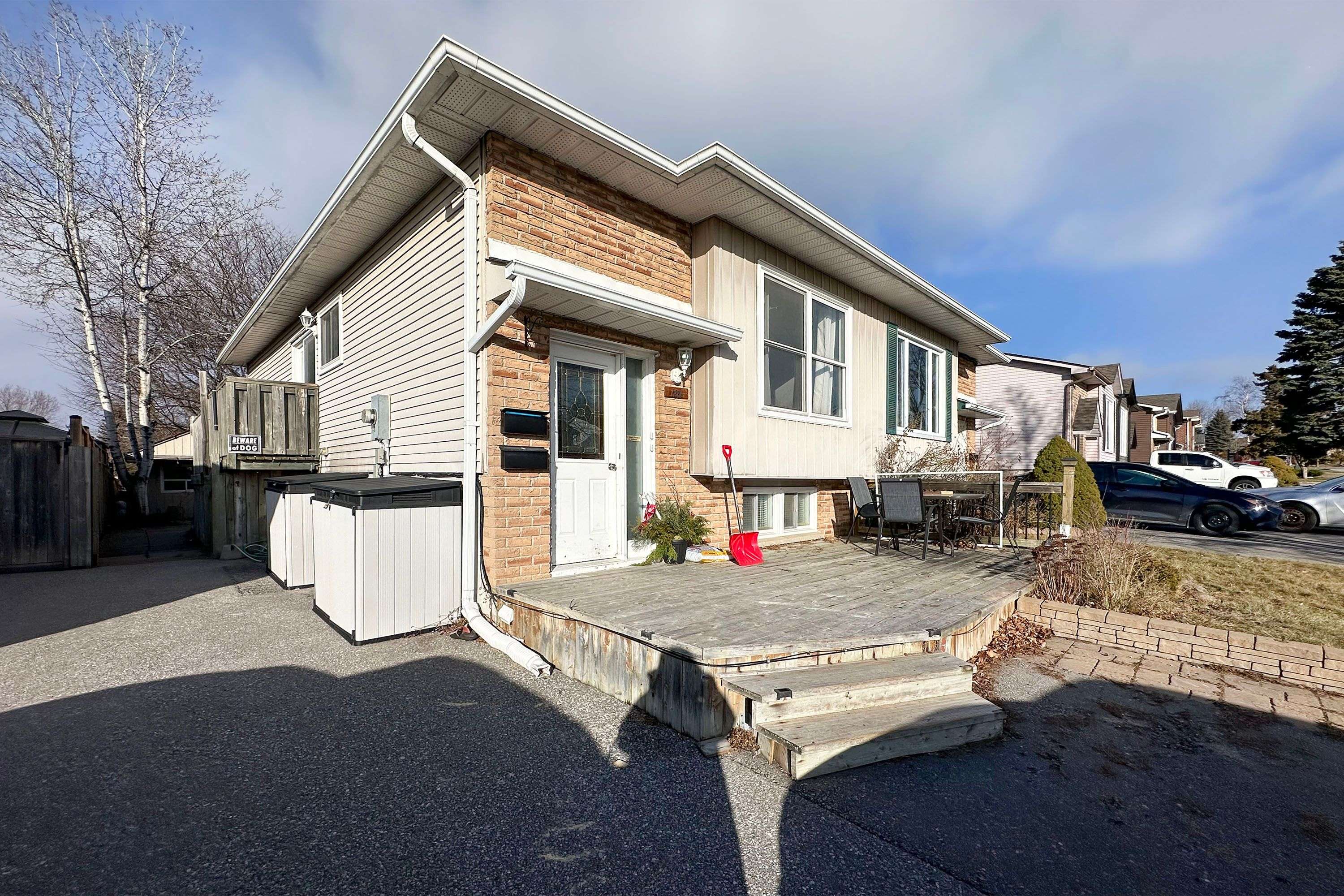 Oshawa, ON L1H 8G7,1286 Sunningdale AVE #Lower