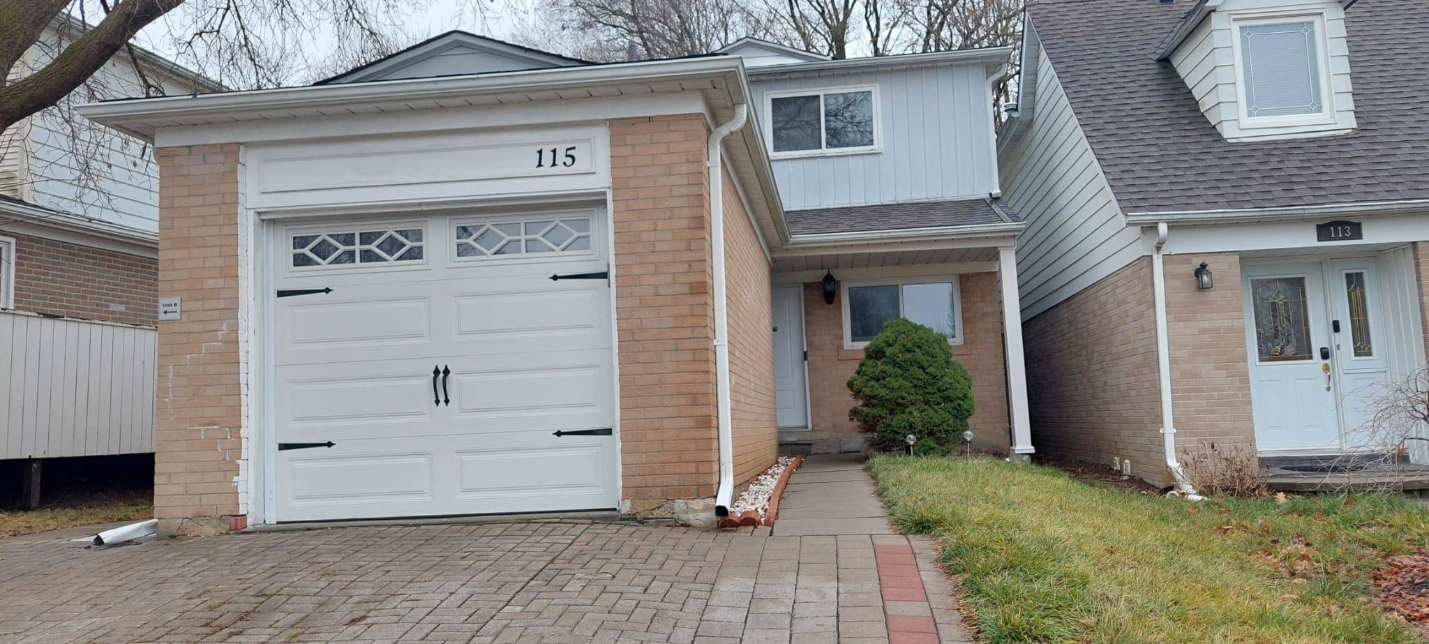 Newmarket, ON L3Y 3J8,115 Huron Heights DR