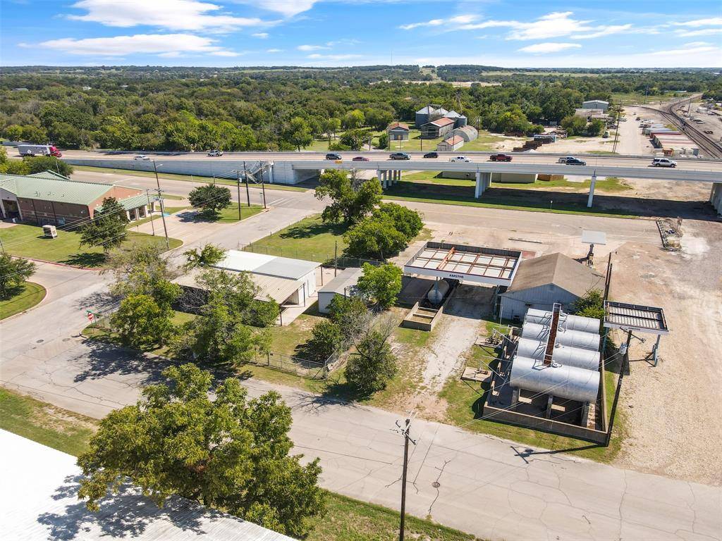 Cleburne, TX 76031,701 E Henderson Street