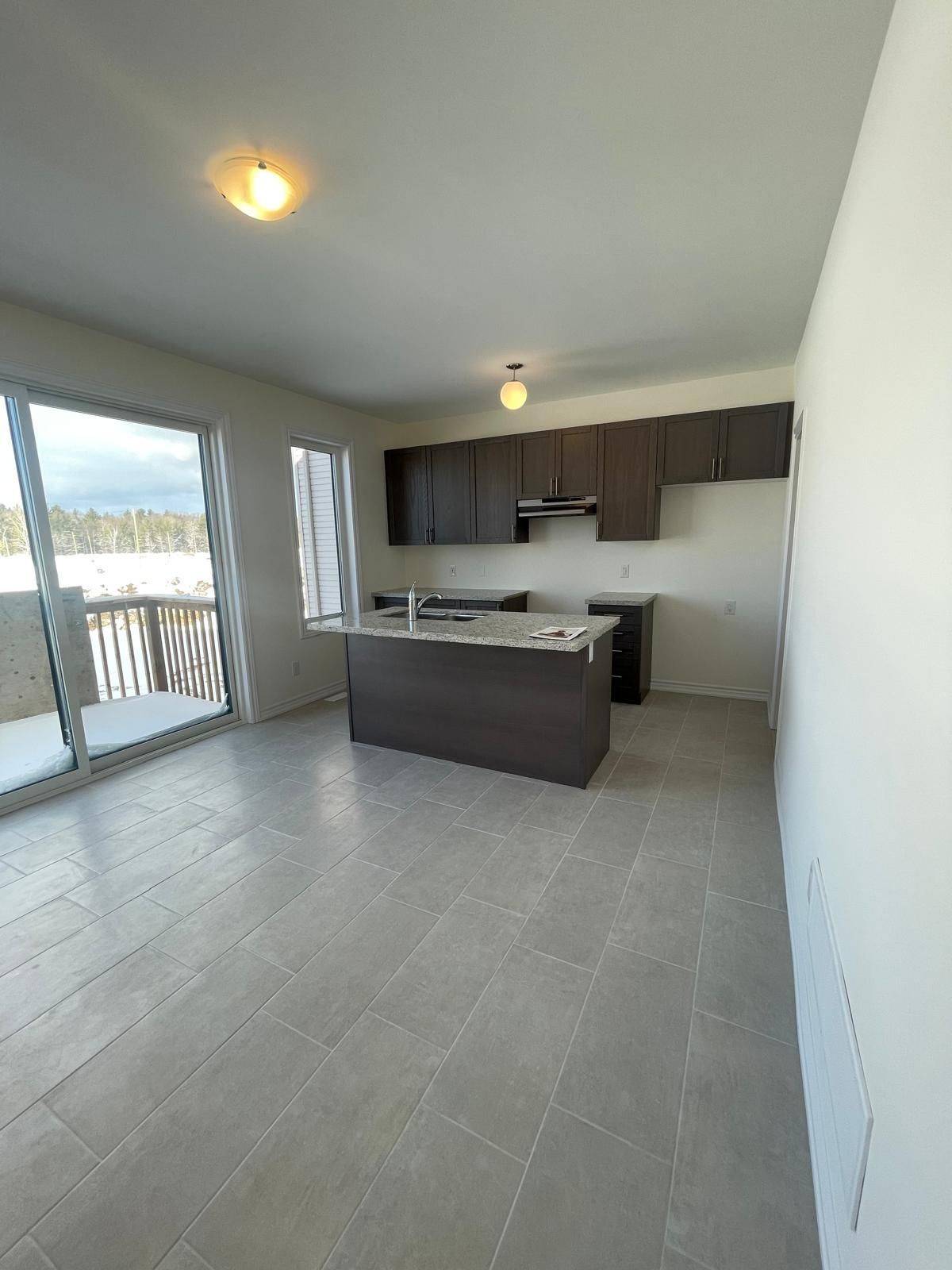 Wasaga Beach, ON L9Z 0N1,61 Rosanne CIR