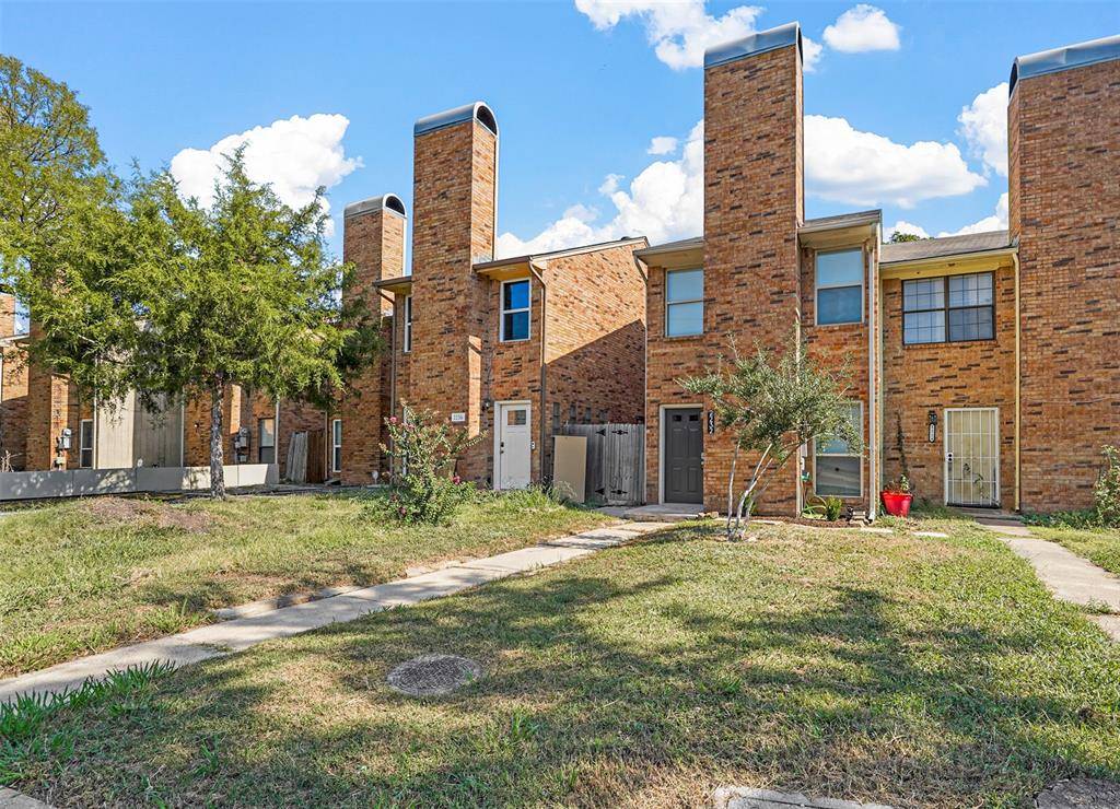 Dallas, TX 75235,2232 Colony Court