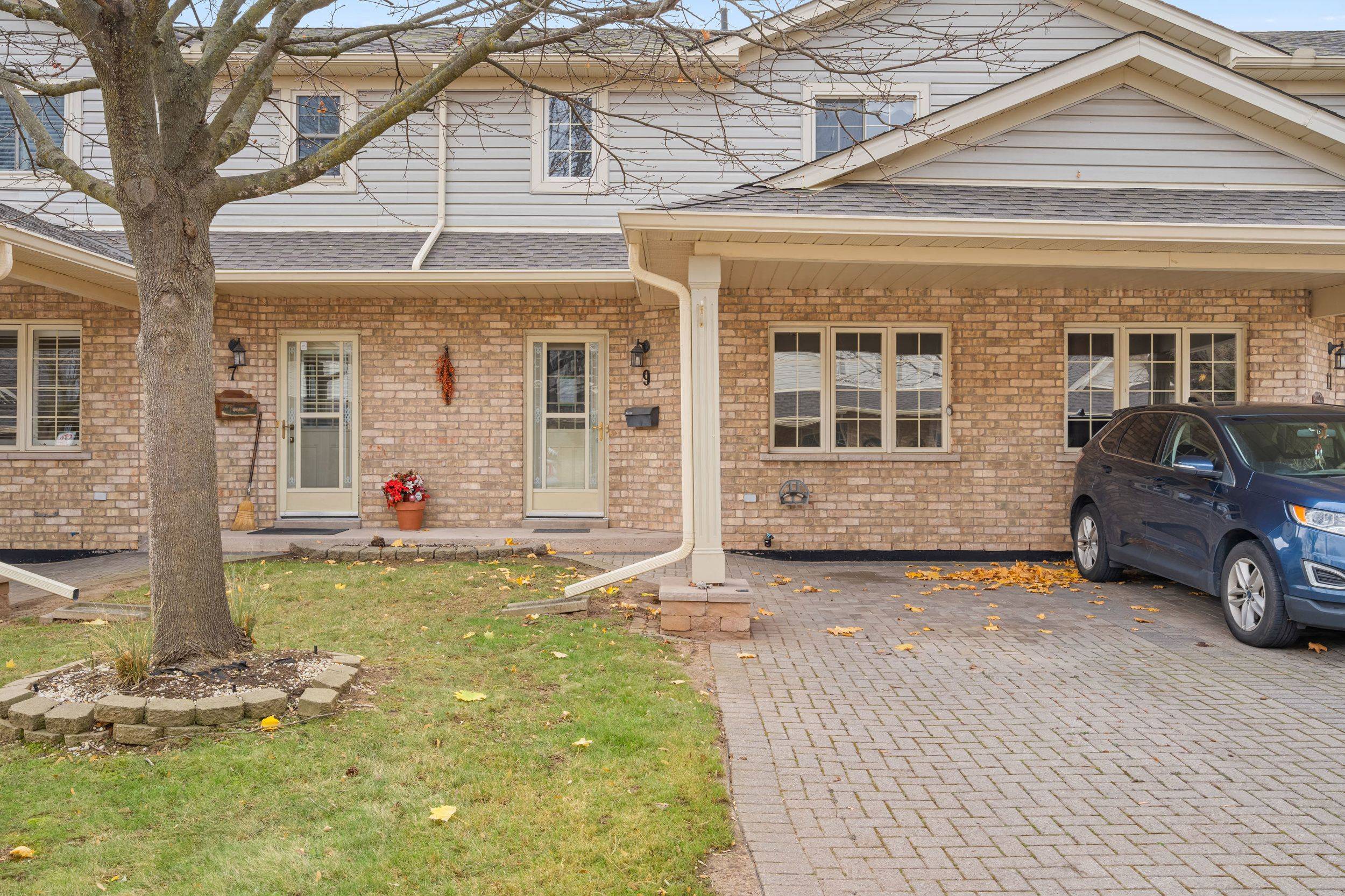 Grimsby, ON L3M 5H9,9 Wentworth DR