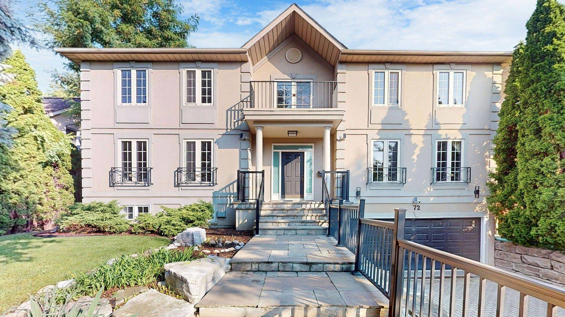 Toronto C12, ON M2P 1M1,72 Aldershot CRES