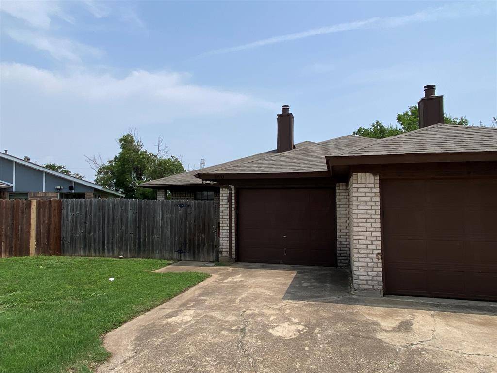 Fort Worth, TX 76133,6633 S Creek Drive